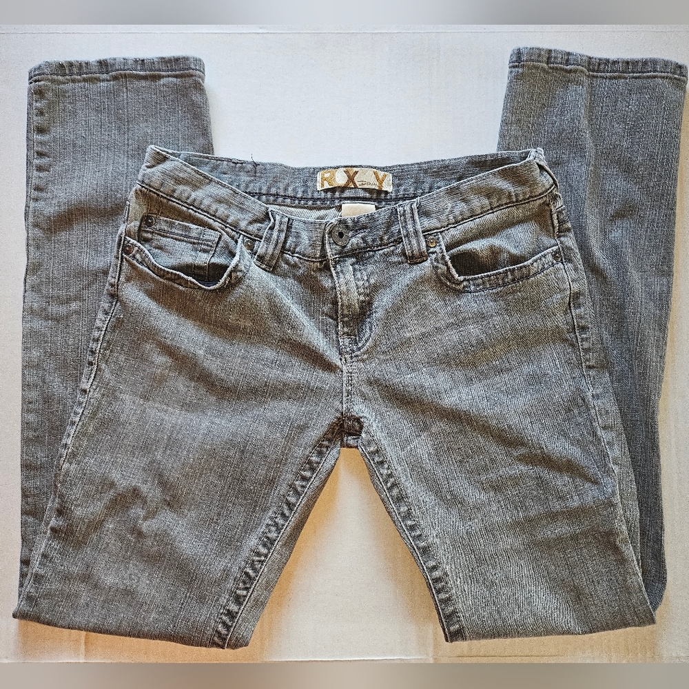 Roxy Gray Skinny Jeans with Modern Fit